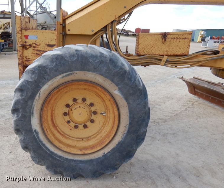 image for item GC9965 1996 Caterpillar 140H  motor grader