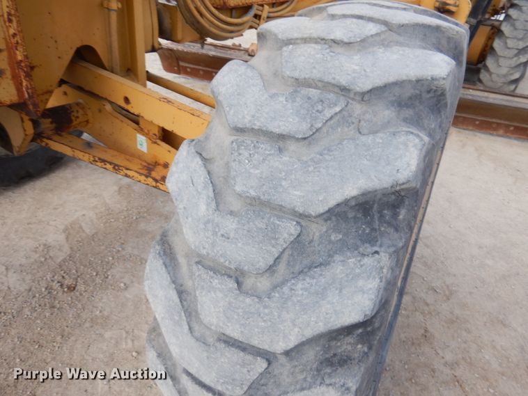 image for item GC9965 1996 Caterpillar 140H  motor grader