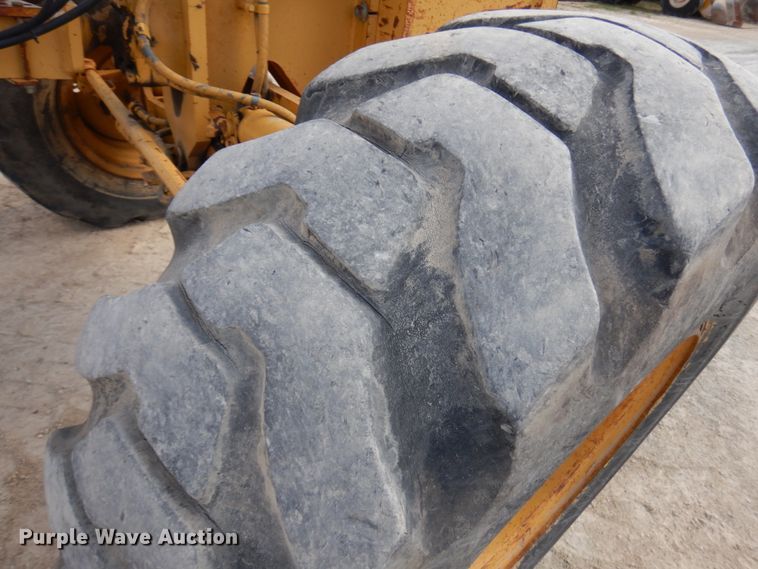 image for item GC9965 1996 Caterpillar 140H  motor grader