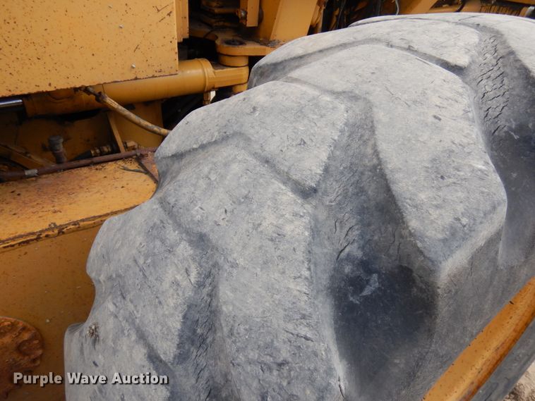 image for item GC9965 1996 Caterpillar 140H  motor grader