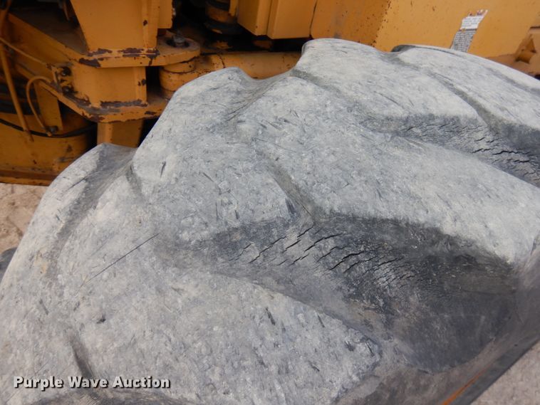 image for item GC9965 1996 Caterpillar 140H  motor grader