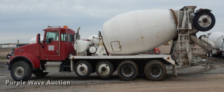 image for item HI9801 2003 Kenworth W900  ready mix