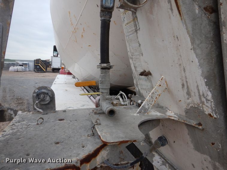 image for item HI9801 2003 Kenworth W900  ready mix