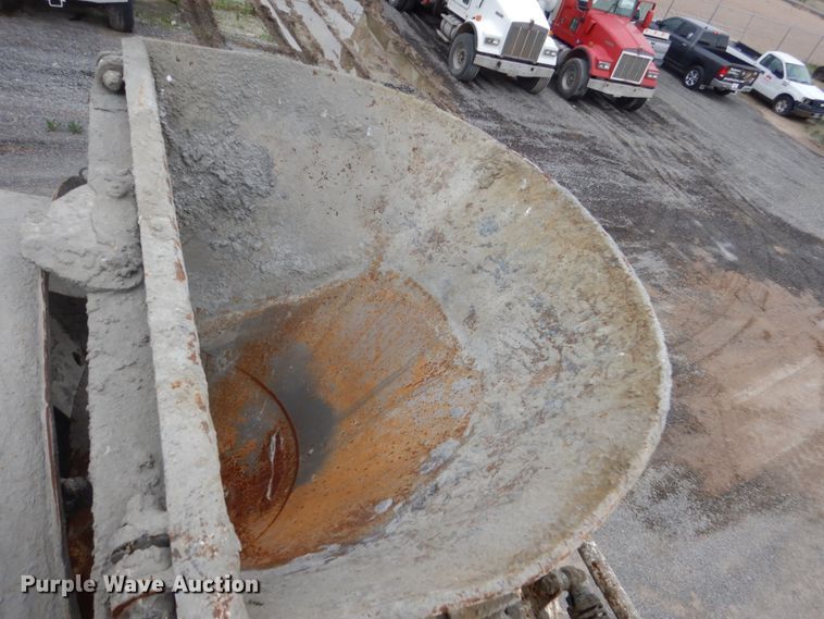 image for item HI9801 2003 Kenworth W900  ready mix