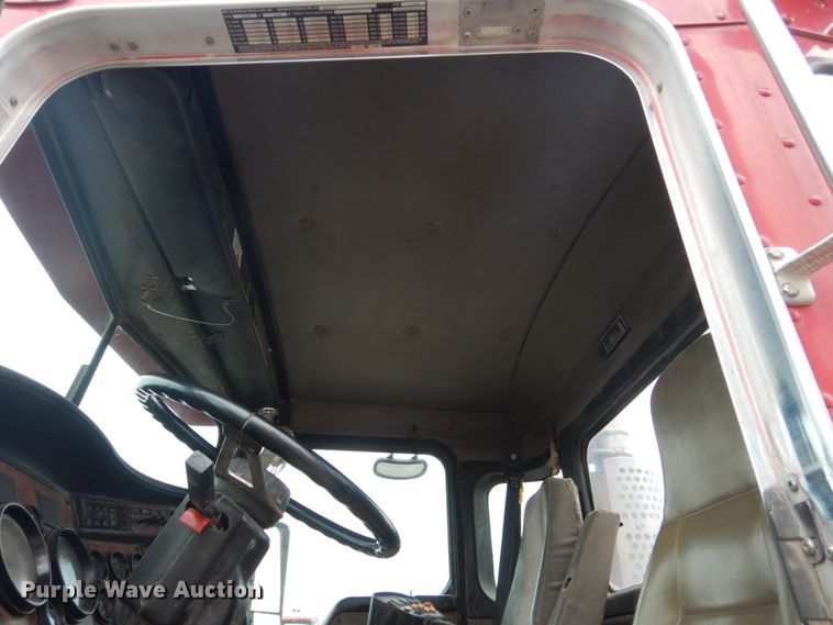 image for item HI9801 2003 Kenworth W900  ready mix