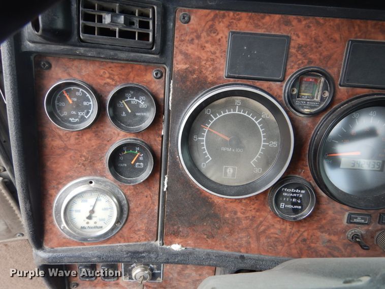 image for item HI9801 2003 Kenworth W900  ready mix