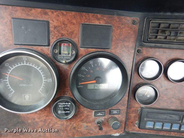 image for item HI9801 2003 Kenworth W900  ready mix