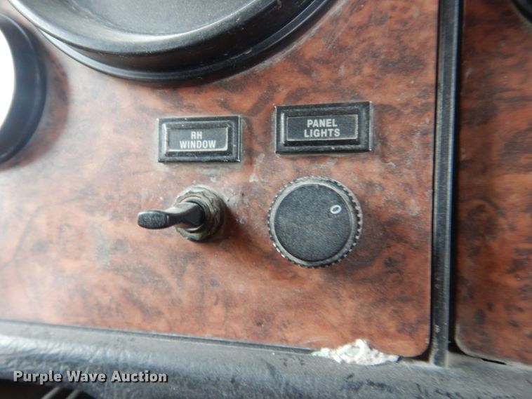 image for item HI9801 2003 Kenworth W900  ready mix