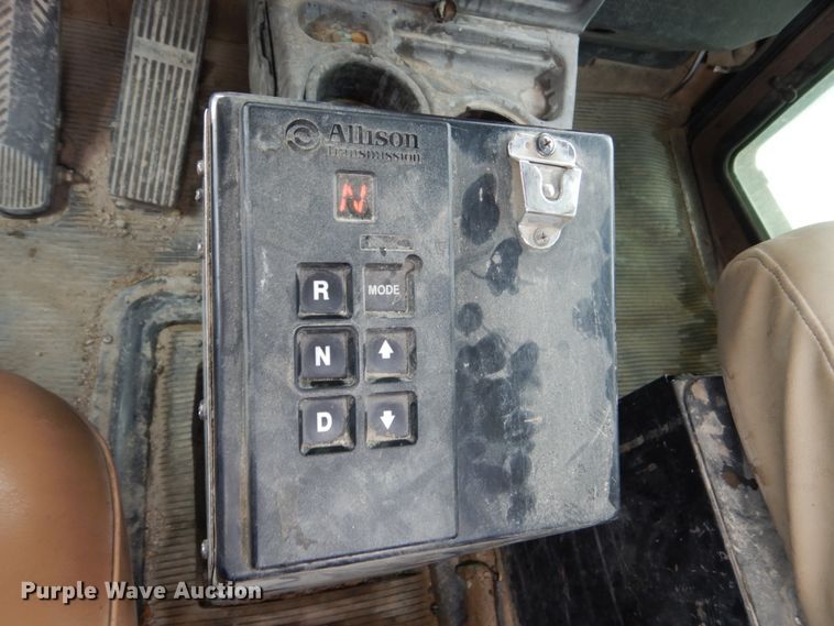 image for item HI9801 2003 Kenworth W900  ready mix