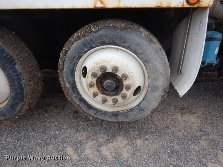 image for item HI9801 2003 Kenworth W900  ready mix