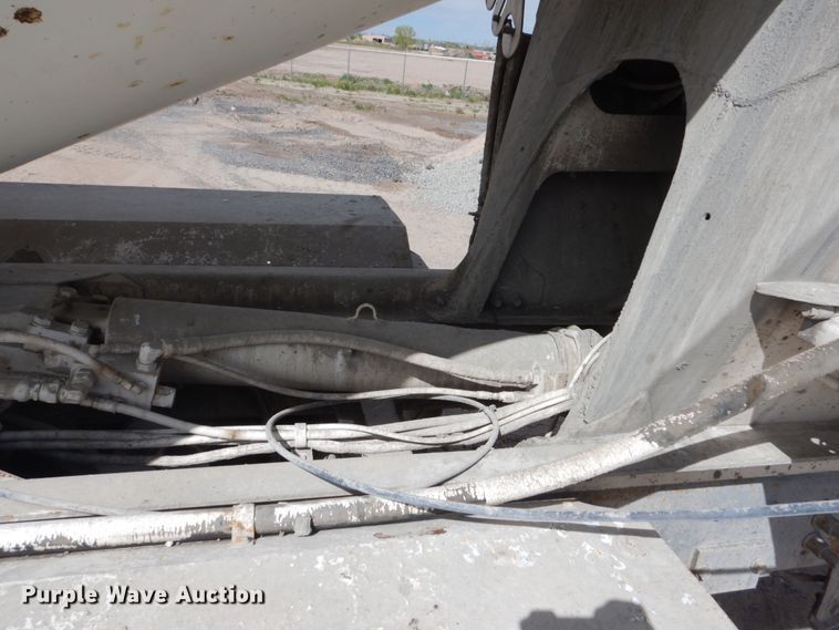 image for item HI9803 2000 Kenworth W900  ready mix