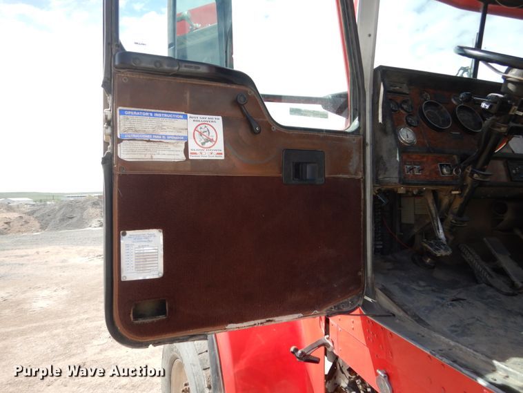 image for item HI9803 2000 Kenworth W900  ready mix