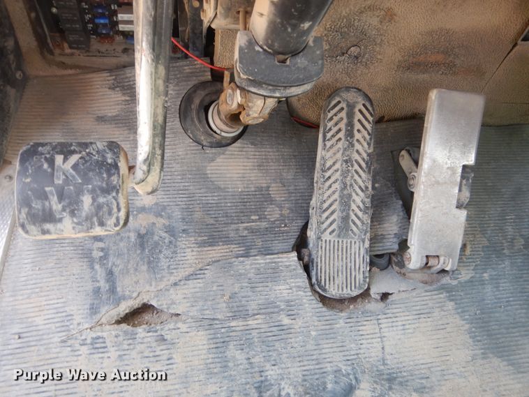 image for item HI9803 2000 Kenworth W900  ready mix