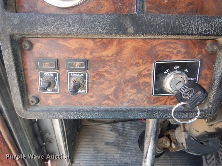 image for item HI9803 2000 Kenworth W900  ready mix