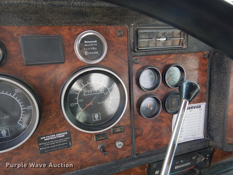 image for item HI9803 2000 Kenworth W900  ready mix