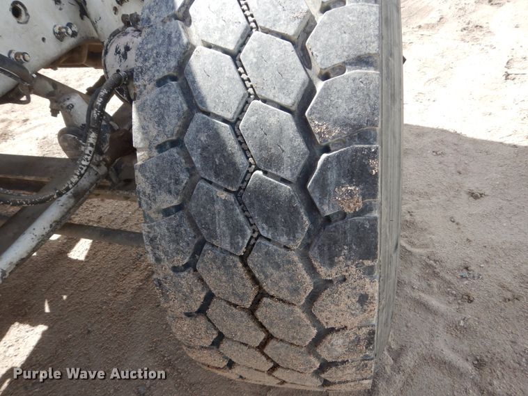 image for item HI9803 2000 Kenworth W900  ready mix