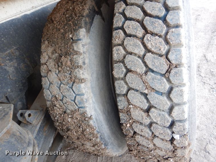 image for item HI9803 2000 Kenworth W900  ready mix