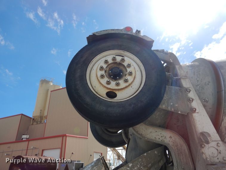 image for item HI9803 2000 Kenworth W900  ready mix