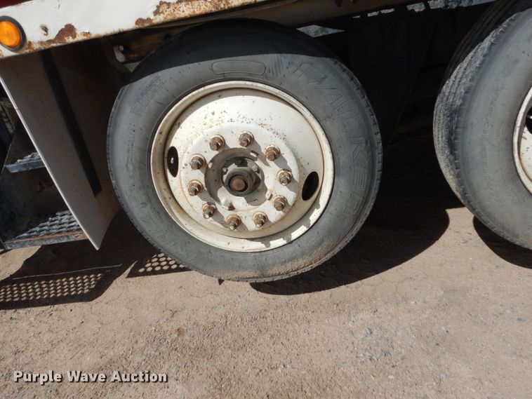 image for item HI9803 2000 Kenworth W900  ready mix