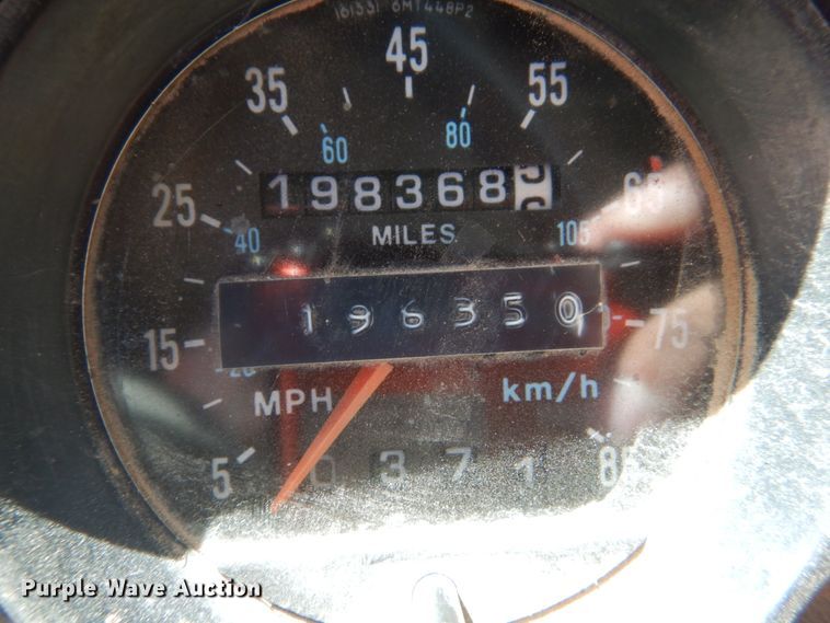 image for item HI9805 1999 Mack RD690S  ready mix