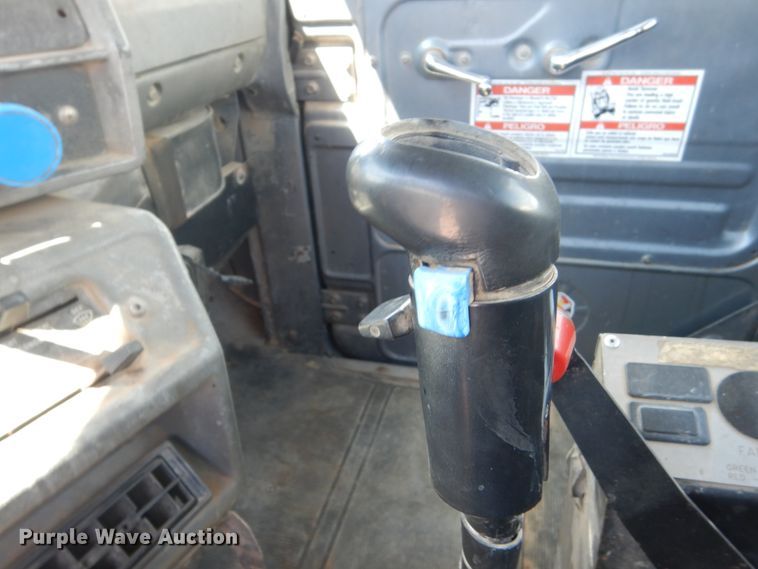 image for item HI9805 1999 Mack RD690S  ready mix