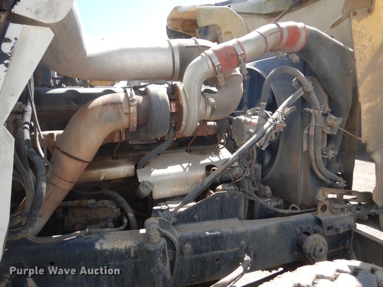 image for item HI9805 1999 Mack RD690S  ready mix