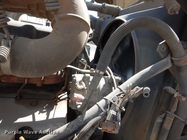 image for item HI9805 1999 Mack RD690S  ready mix