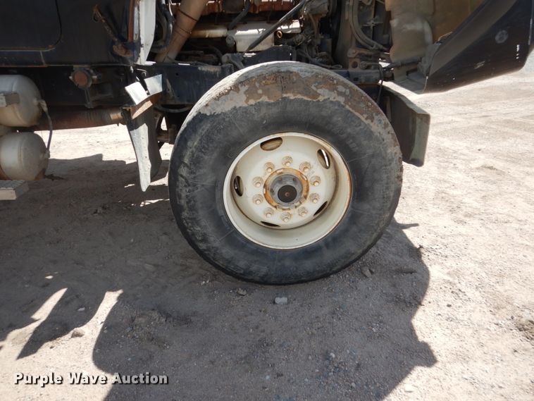 image for item HI9805 1999 Mack RD690S  ready mix