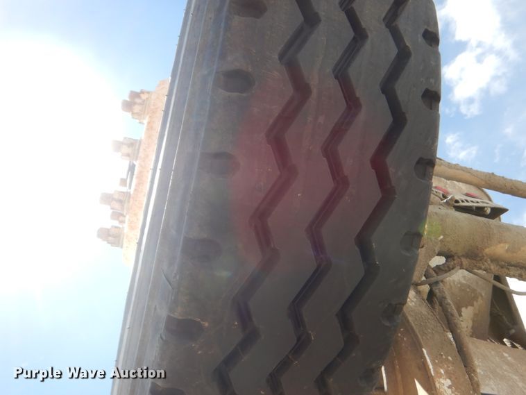 image for item HI9805 1999 Mack RD690S  ready mix