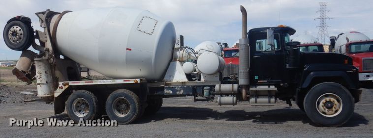 image for item HI9806 2001 Mack RB690S  ready mix truck