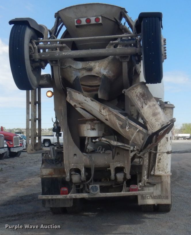 image for item HI9806 2001 Mack RB690S  ready mix truck