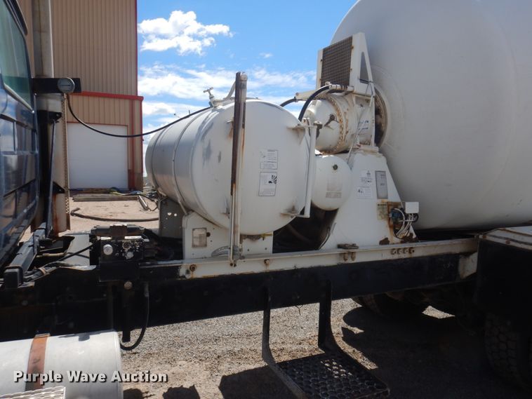 image for item HI9806 2001 Mack RB690S  ready mix truck