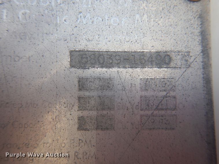 image for item HI9806 2001 Mack RB690S  ready mix truck