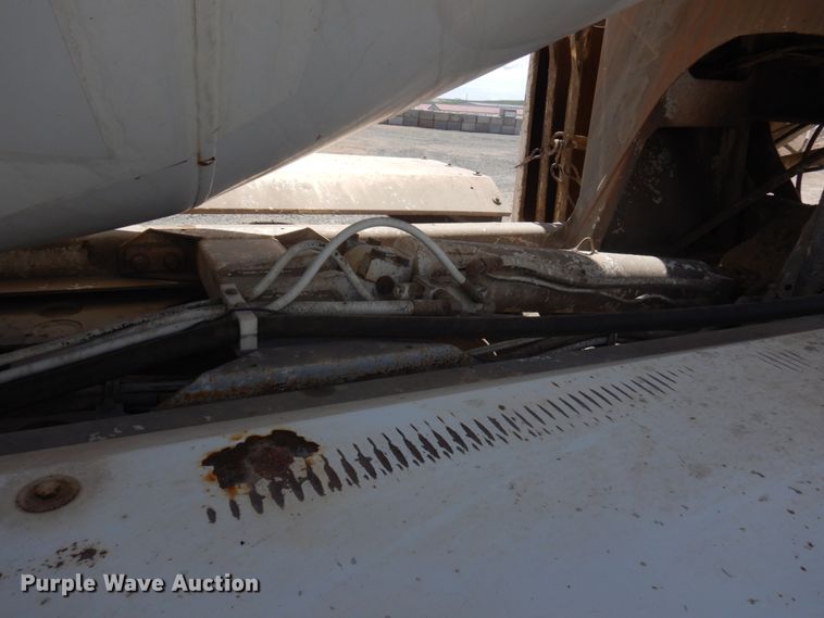 image for item HI9806 2001 Mack RB690S  ready mix truck