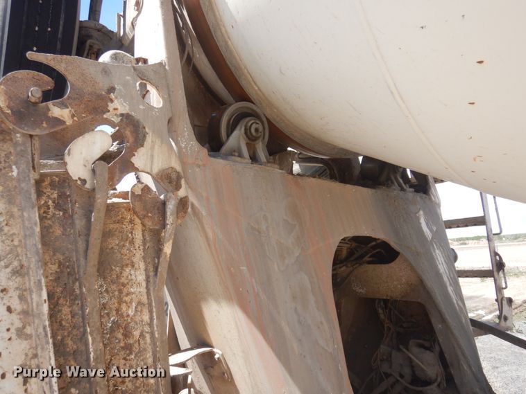 image for item HI9806 2001 Mack RB690S  ready mix truck