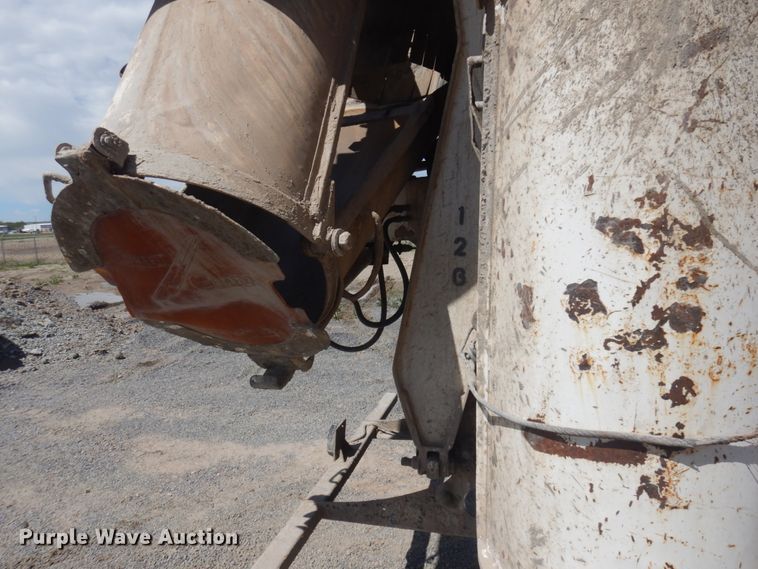 image for item HI9806 2001 Mack RB690S  ready mix truck