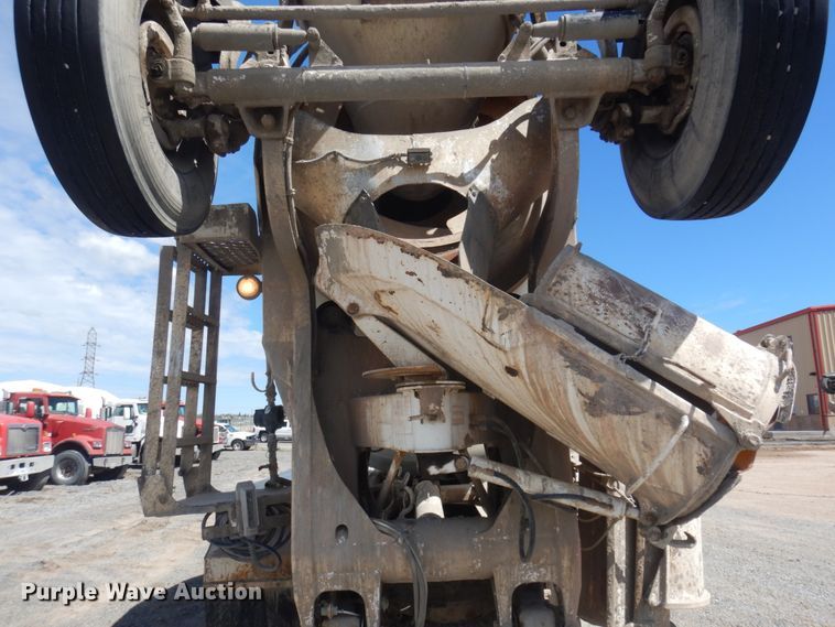 image for item HI9806 2001 Mack RB690S  ready mix truck