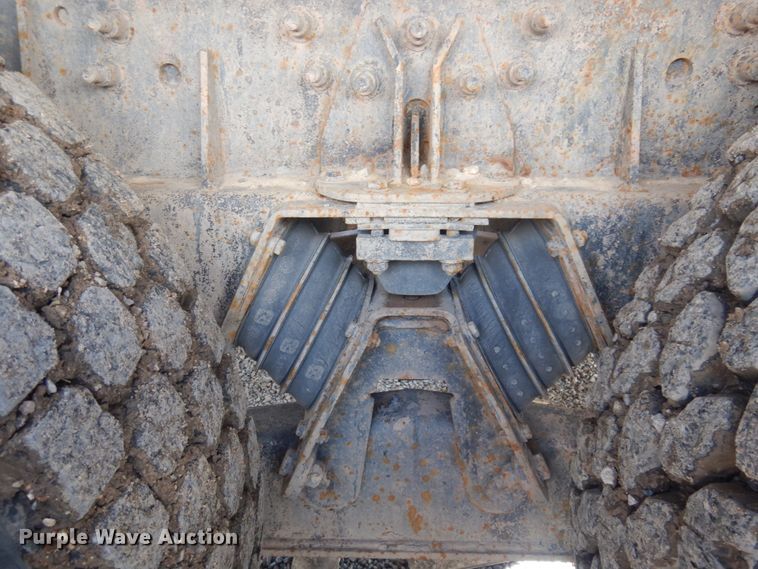 image for item HI9806 2001 Mack RB690S  ready mix truck