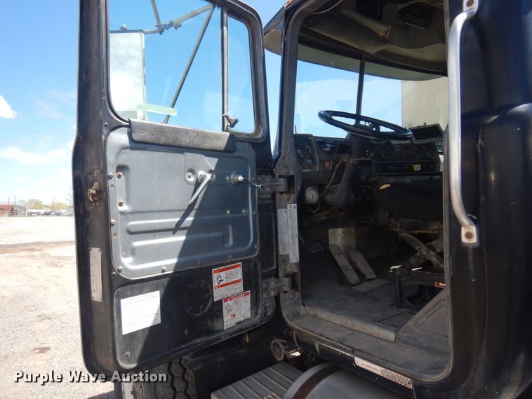 image for item HI9806 2001 Mack RB690S  ready mix truck