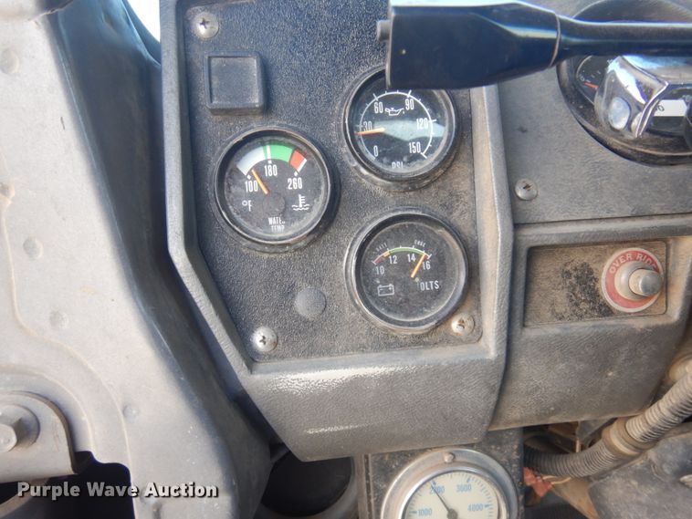 image for item HI9806 2001 Mack RB690S  ready mix truck