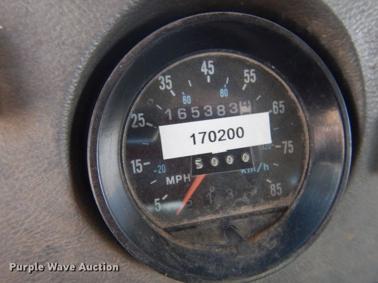 image for item HI9806 2001 Mack RB690S  ready mix truck