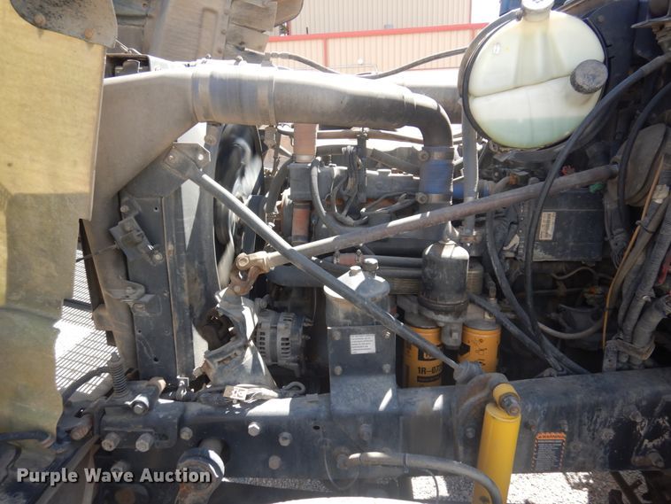 image for item HI9806 2001 Mack RB690S  ready mix truck