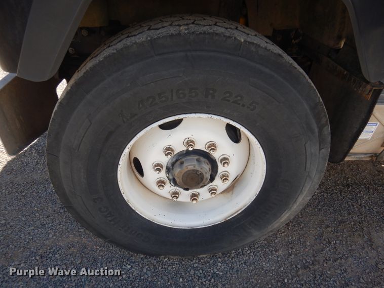 image for item HI9806 2001 Mack RB690S  ready mix truck