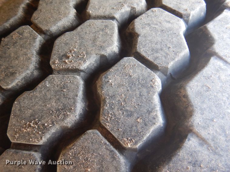 image for item HI9806 2001 Mack RB690S  ready mix truck