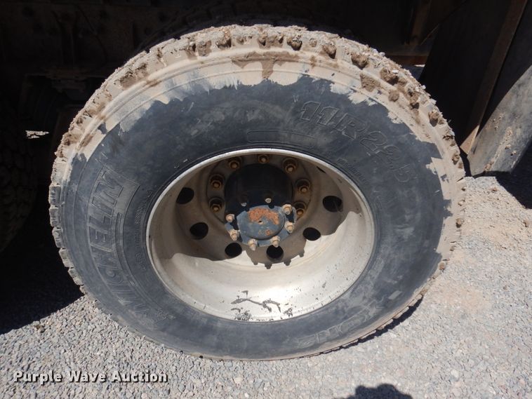 image for item HI9806 2001 Mack RB690S  ready mix truck