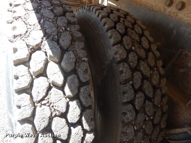 image for item HI9806 2001 Mack RB690S  ready mix truck