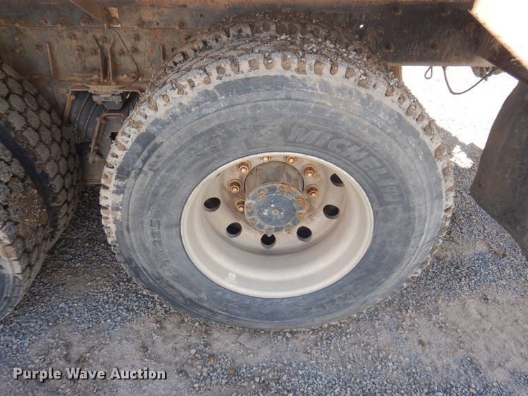 image for item HI9806 2001 Mack RB690S  ready mix truck