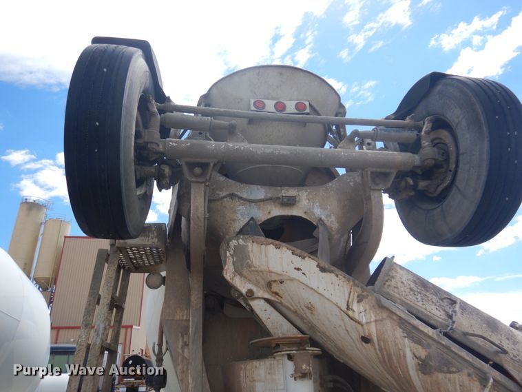 image for item HI9806 2001 Mack RB690S  ready mix truck