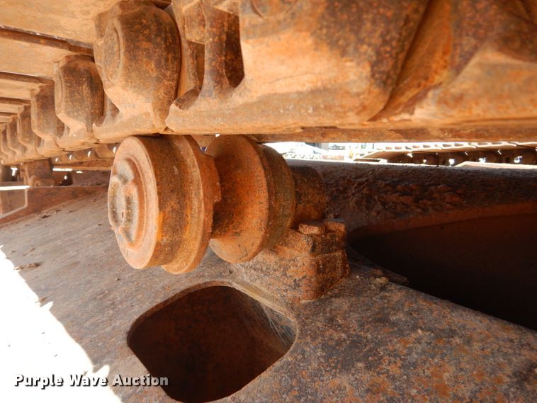 image for item HI9807 2006 John Deere 200C LC  excavator