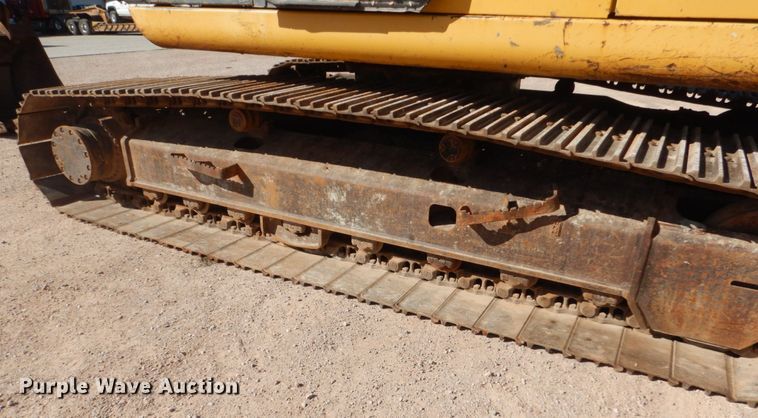 image for item HI9807 2006 John Deere 200C LC  excavator